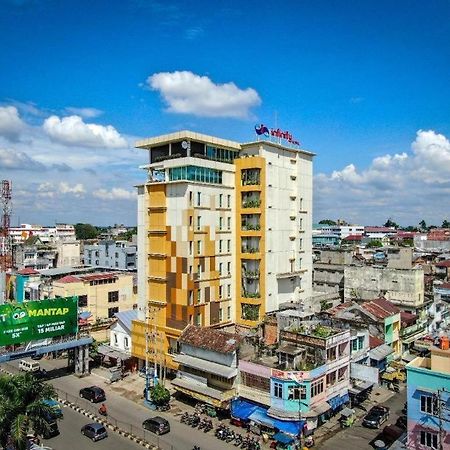 Infinity Hotel Jambi By Tritama Hospitality Luaran gambar